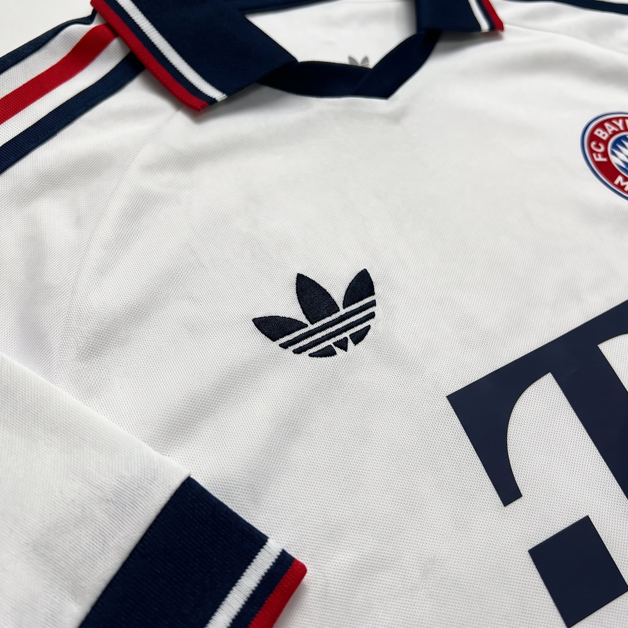 BAYERN MUNICH 2026/27 AWAY LONG SLEEVE SHIRT